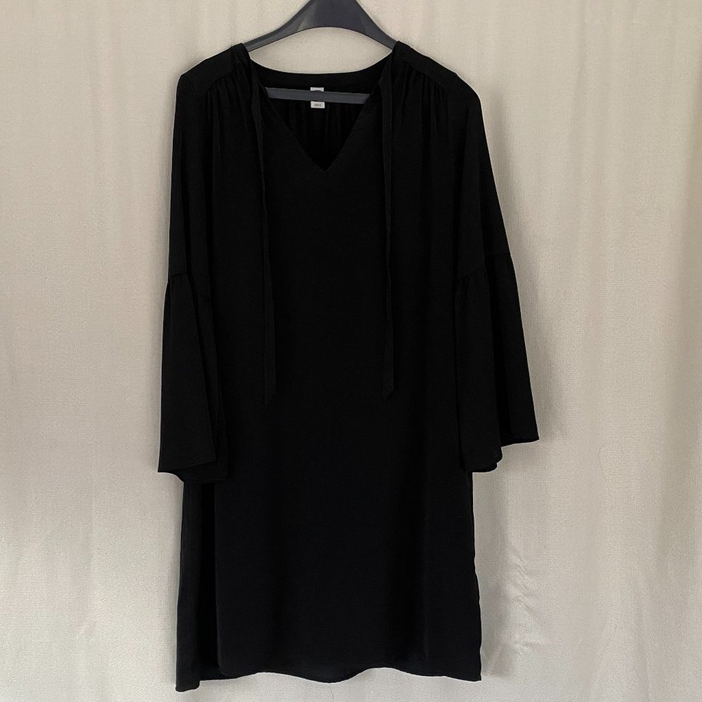 Old Navy Black Shift Dress - NWT